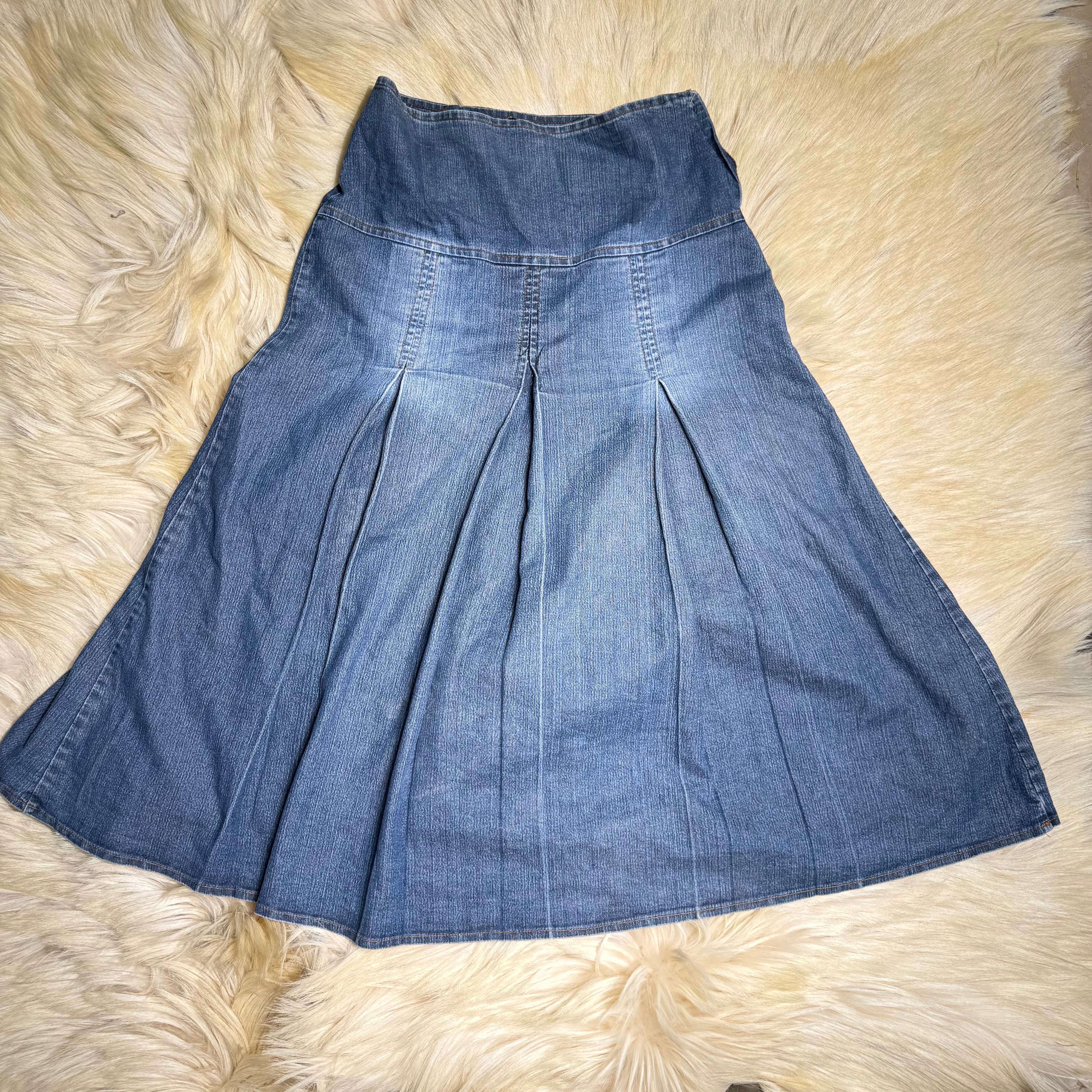 Blue pleated Denim Skirt