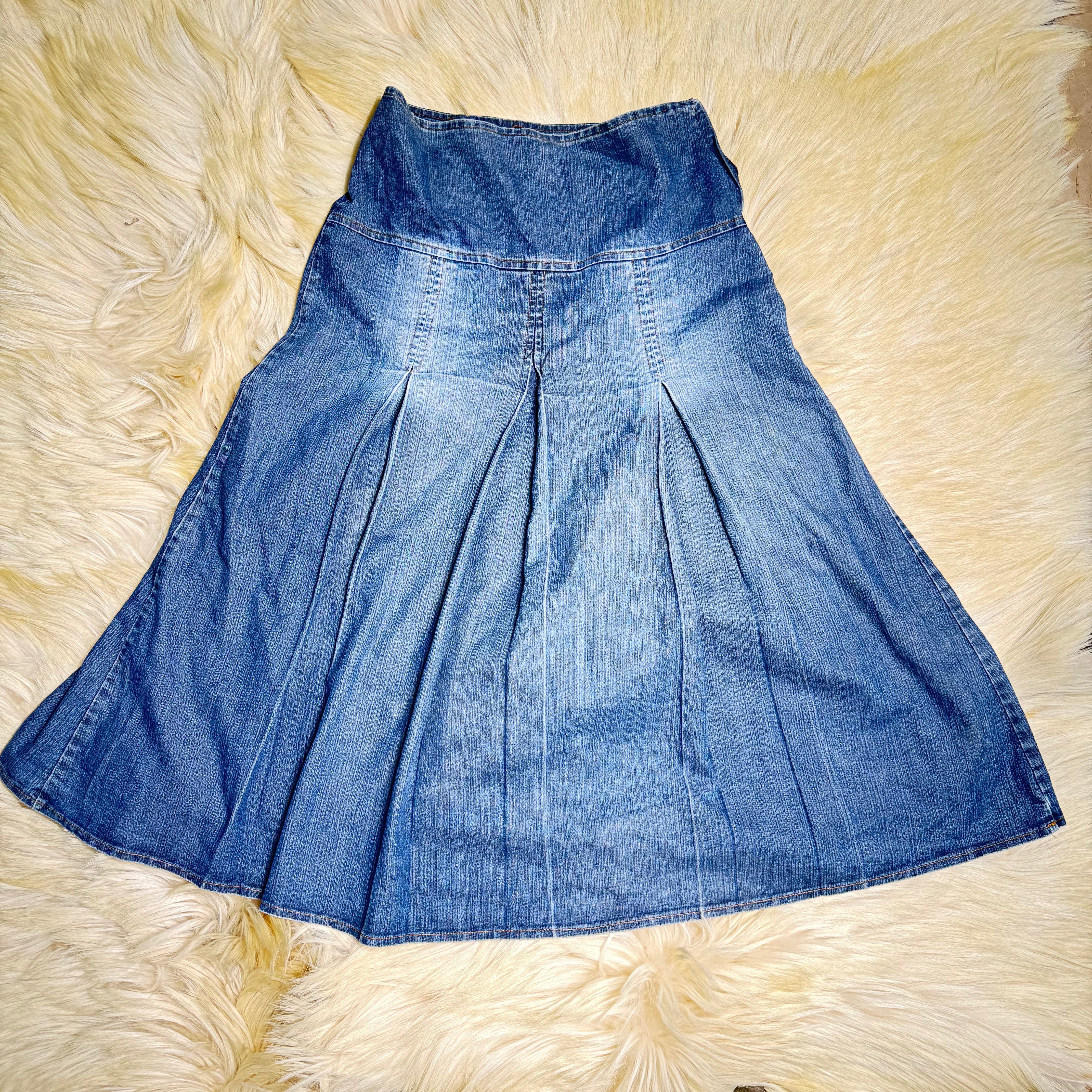 Blue pleated Denim Skirt