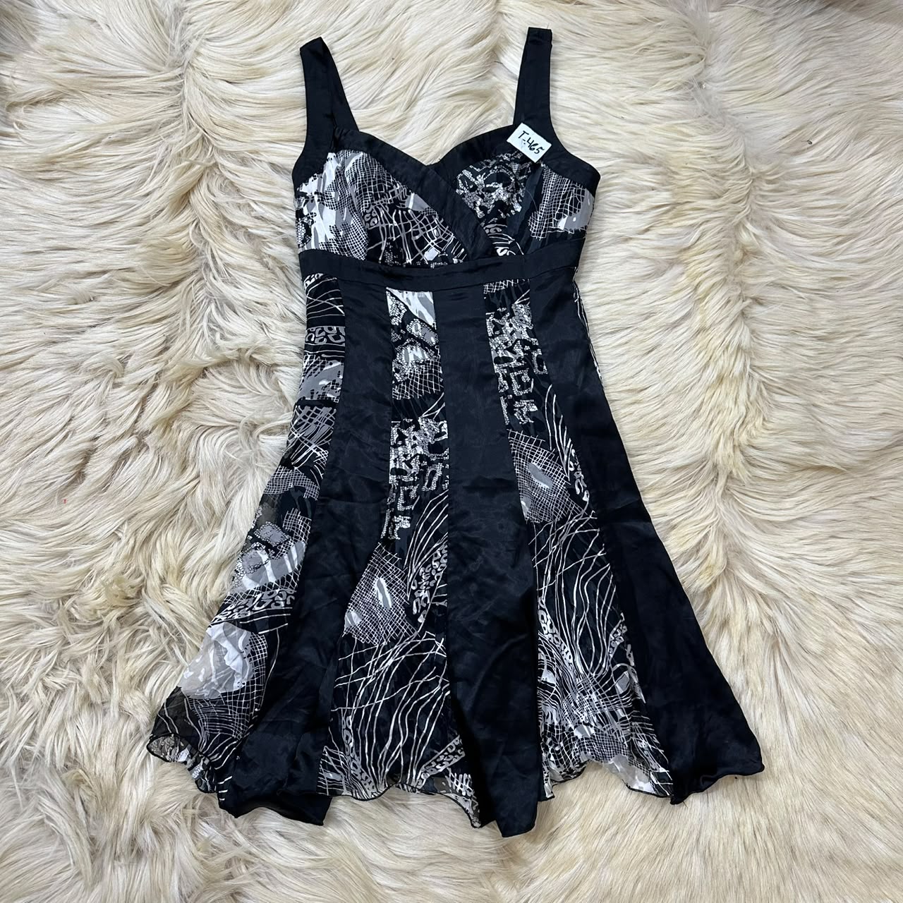 Aline Monochromatic Dress