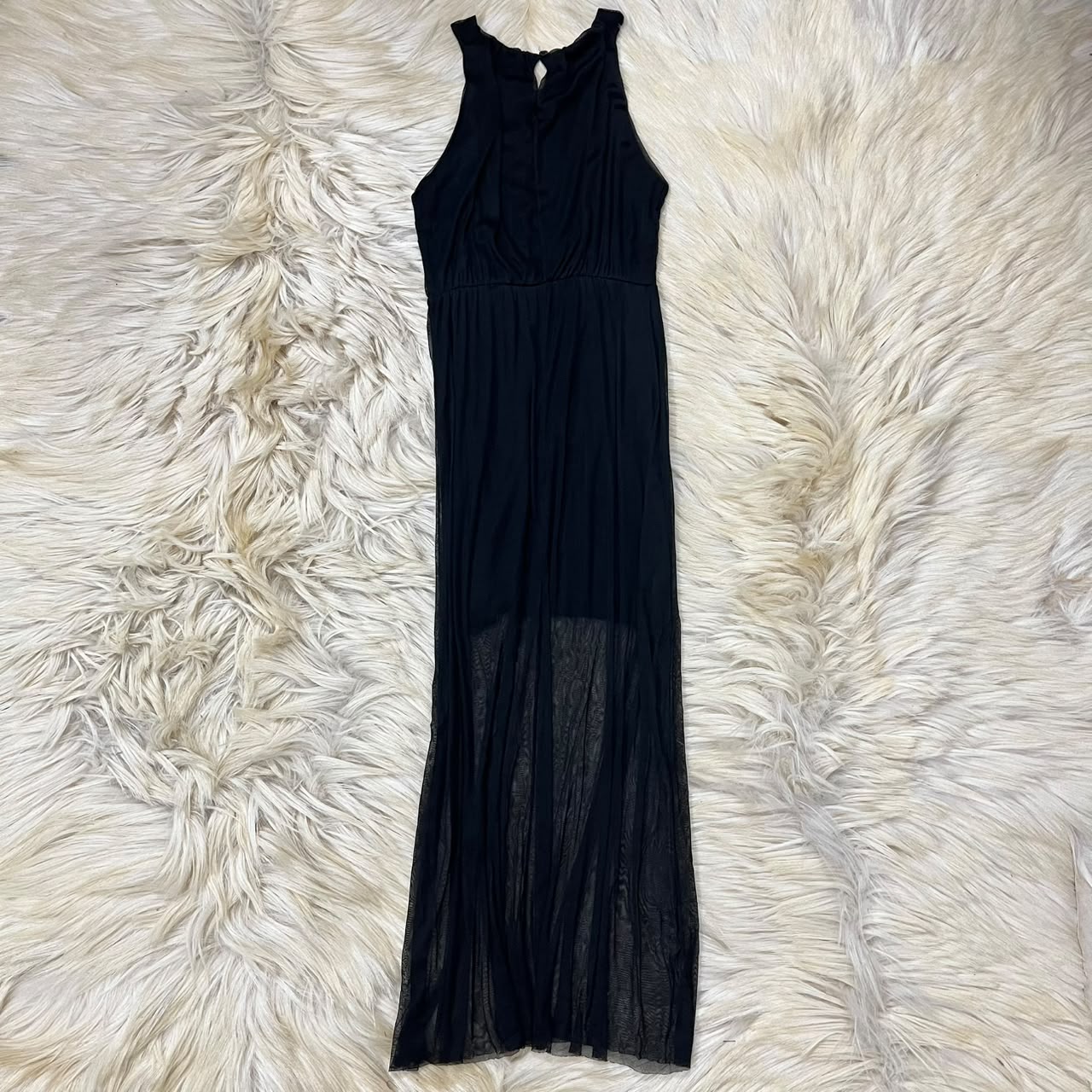 Sleeveless black maxi dress