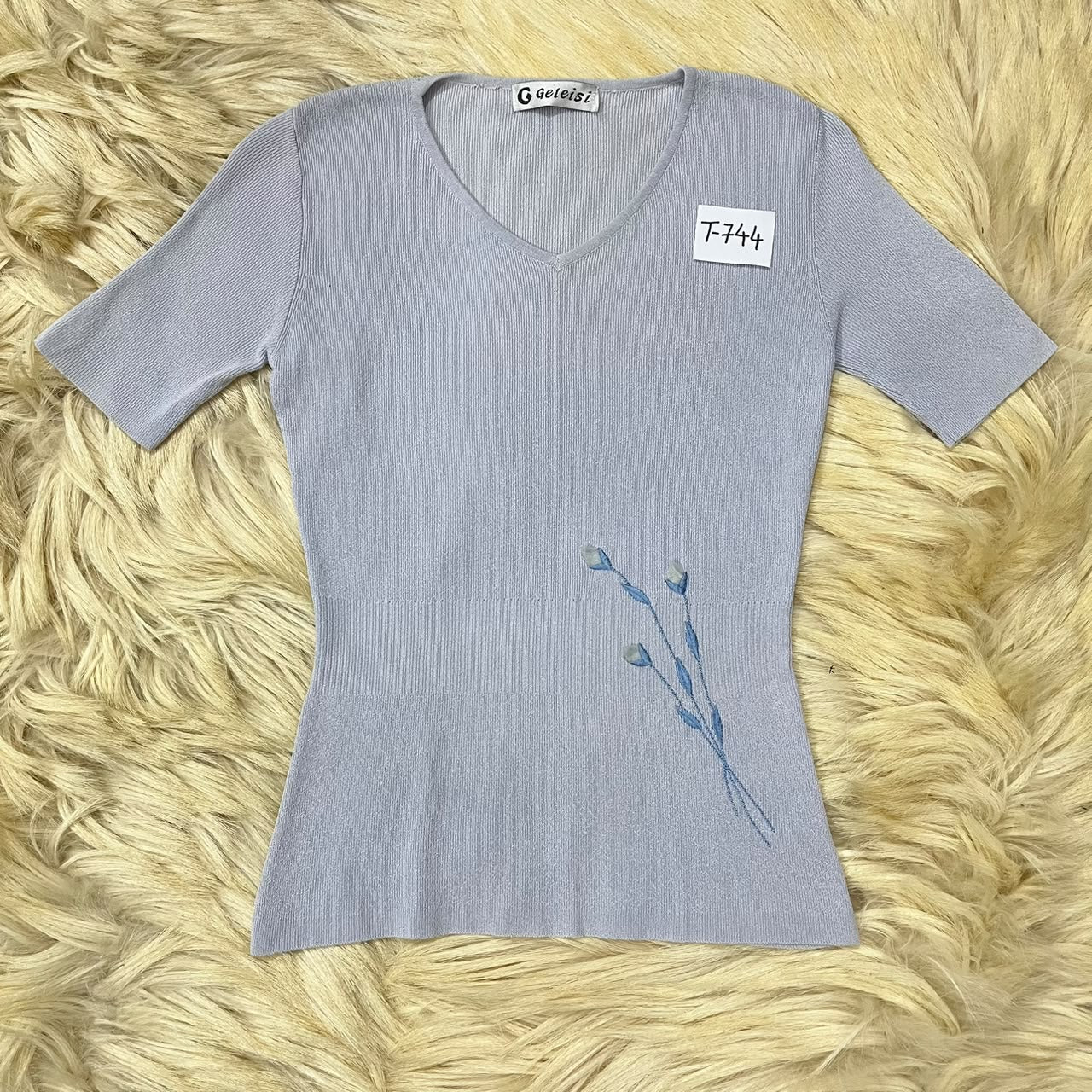Light gray short-sleeve knit V-neck top