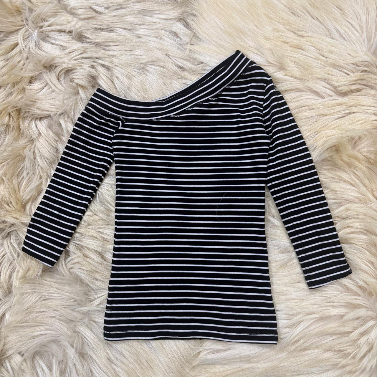 Off shoulder Strips Top