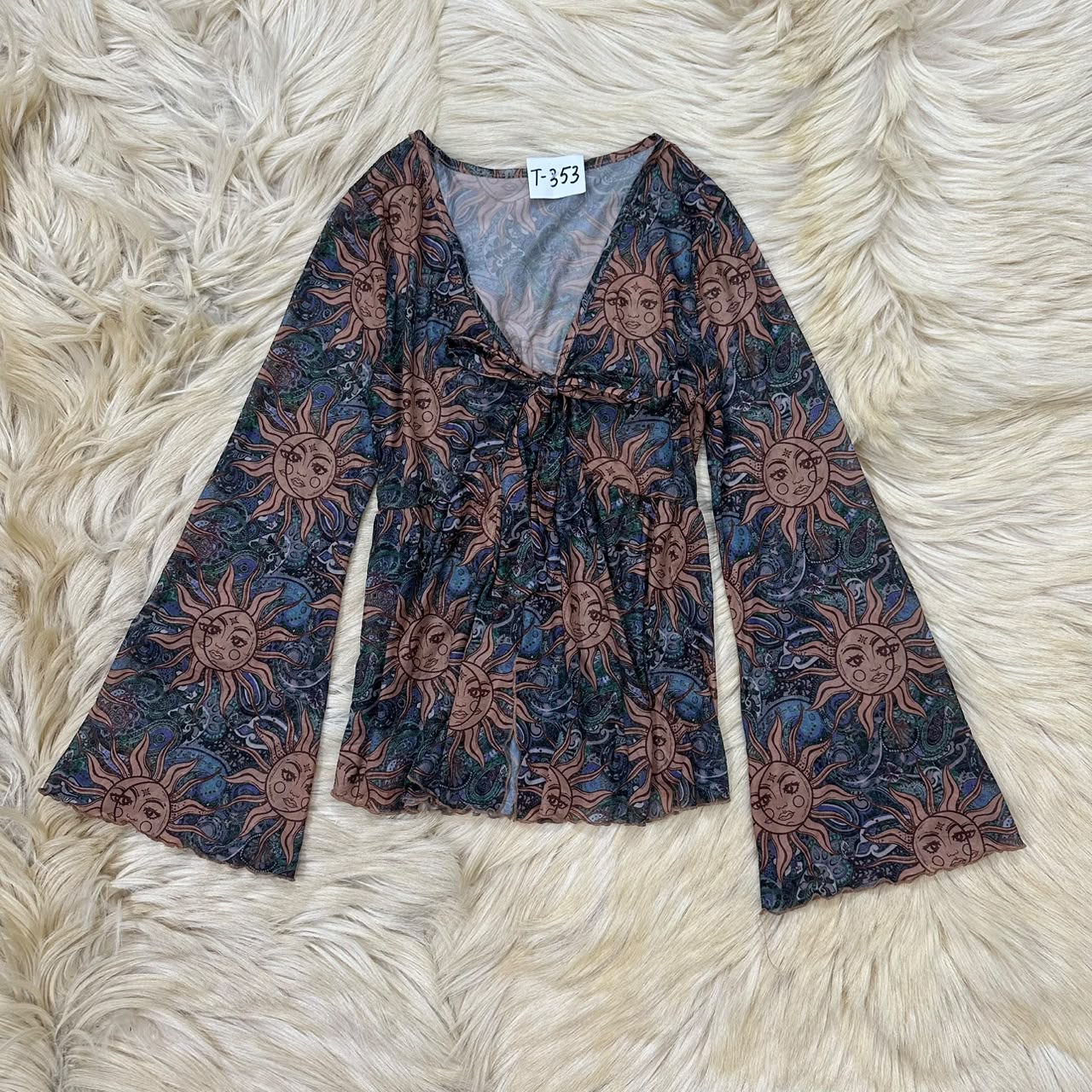 Graphic Bell Sleeves Top