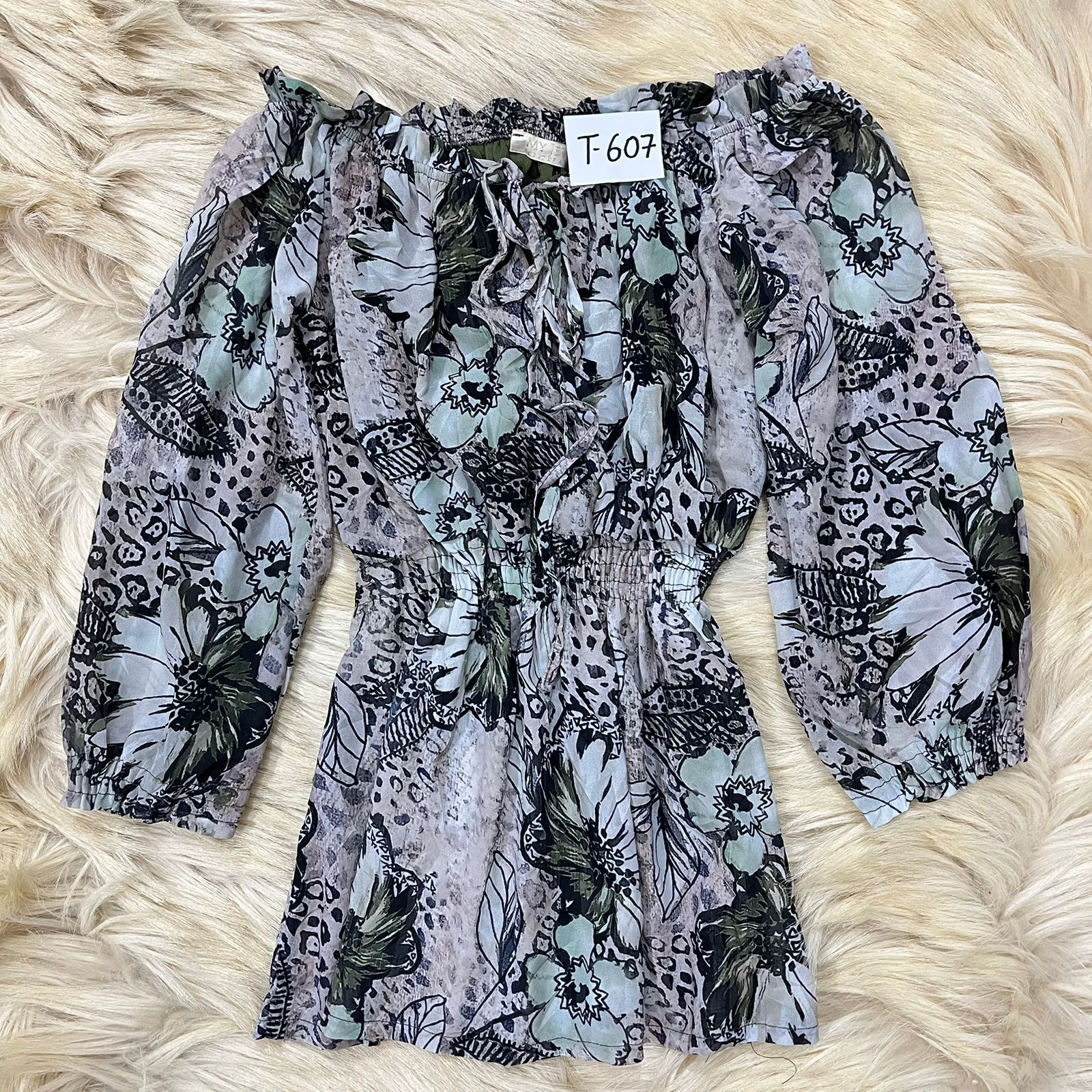 Floral offshoulder Top