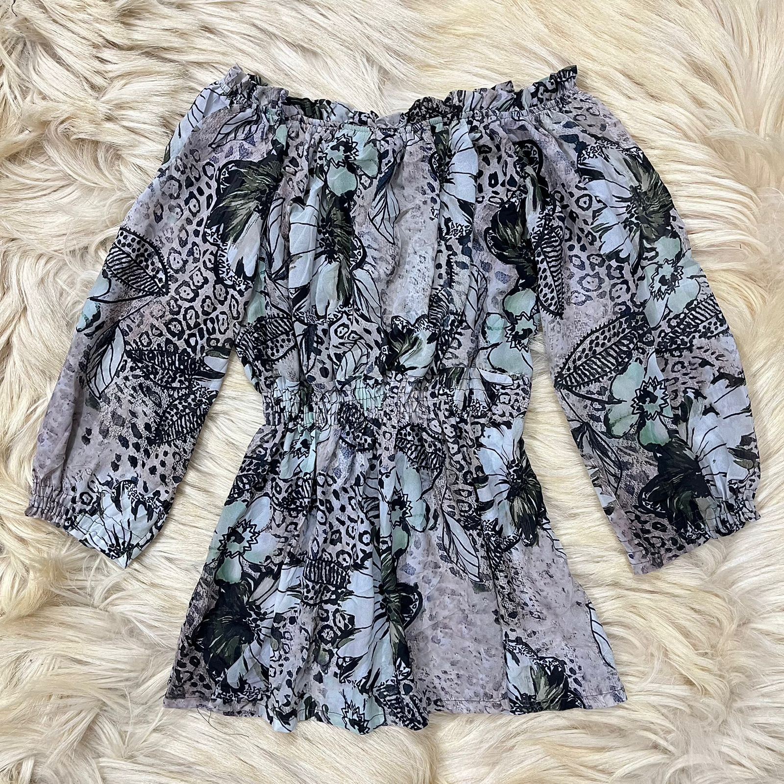 Floral offshoulder Top